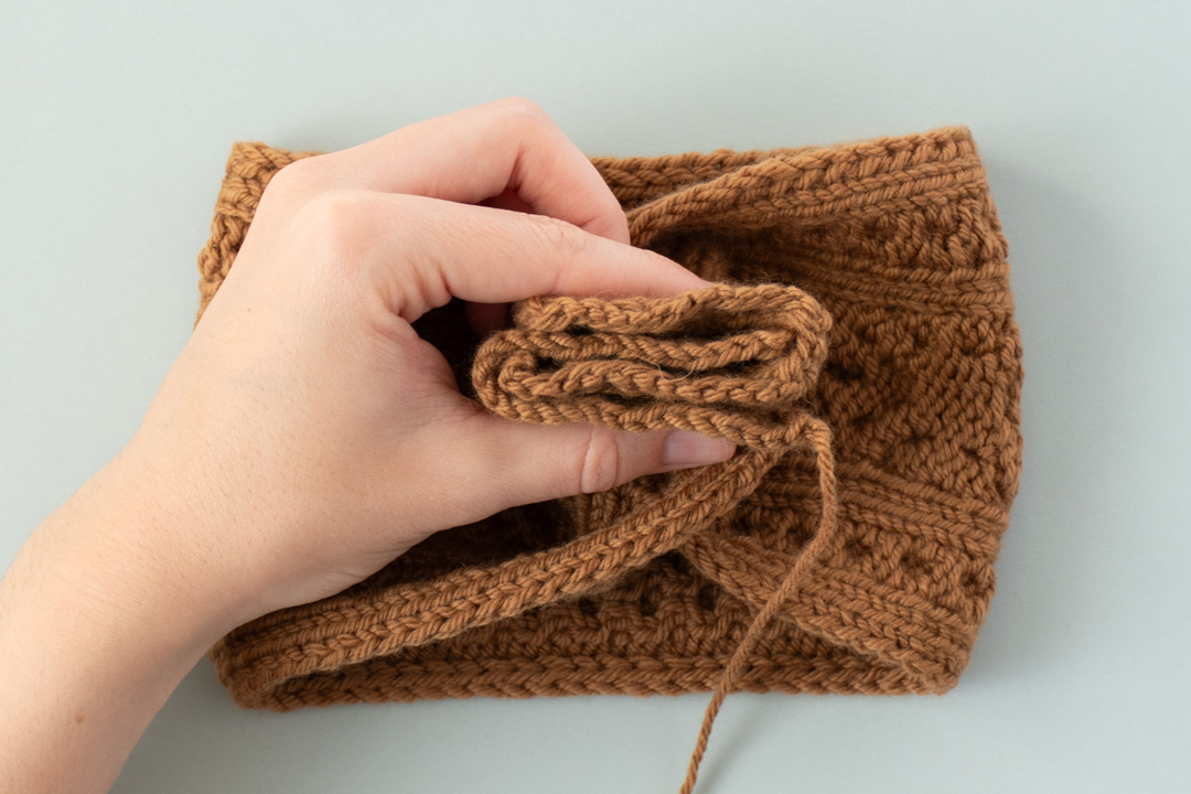 Hugs and Kisses Headband knitting pattern