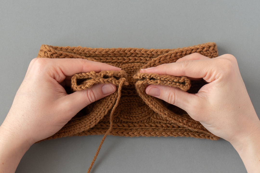 Twisted Branches Headband knitting pattern