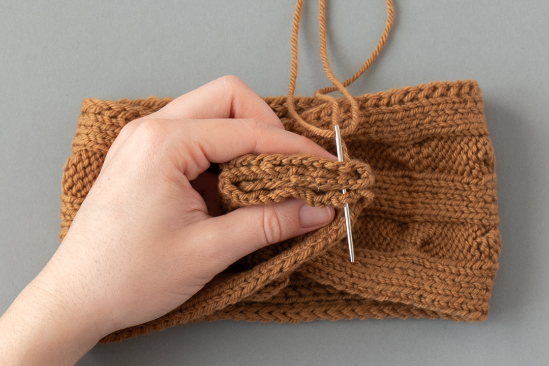Twisted Branches Headband knitting pattern