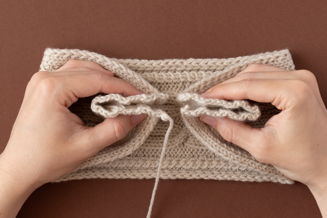 Ceramic Art Headband knitting pattern