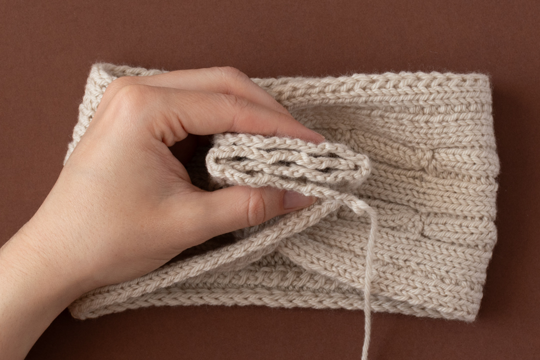 Ceramic Art Headband knitting pattern