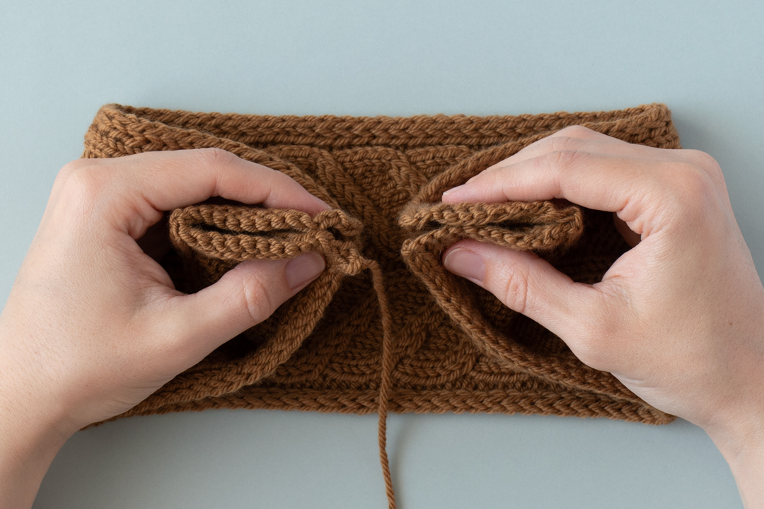 Collecting Acorns Headband knitting pattern