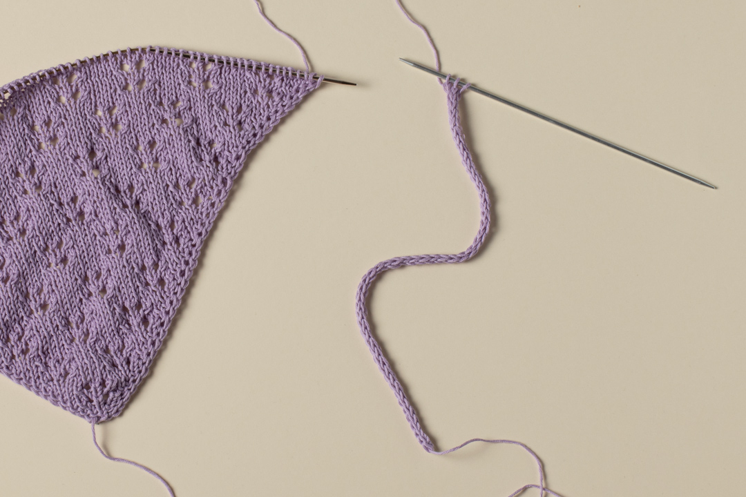 Flower Bed Bandana knitting pattern