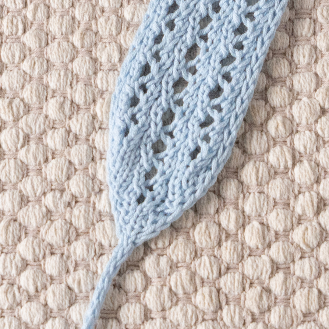 Knitted cotton headband with ties